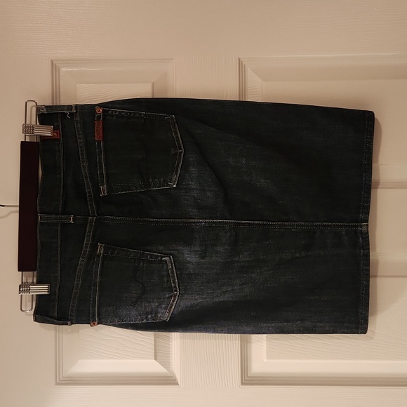 Denim skirt.  Like new - Picture 3 of 4